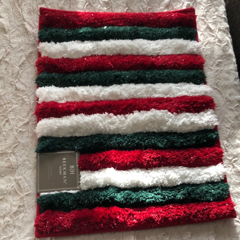 Beekman Home Red, Green, and White Holiday Bath Rug